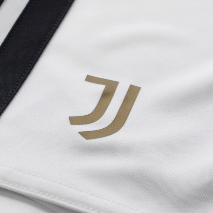 Juventus 2026/27 Home Mini Kit - adidas